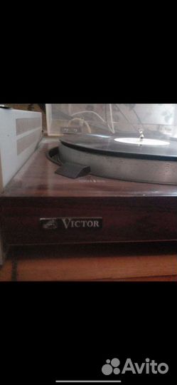 Проигрыватель винила viktor JL B37