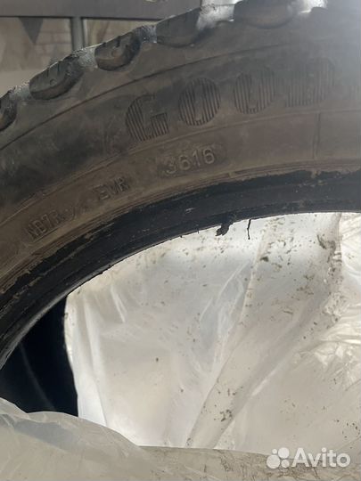 Goodyear Ultragrip Ice Arctic 225/45 R17 94