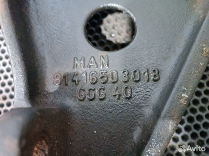 Кронштейн усилителя бампера правый Man Tgx