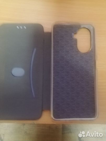 Продам чехол-блокнот для huawei p70 nova