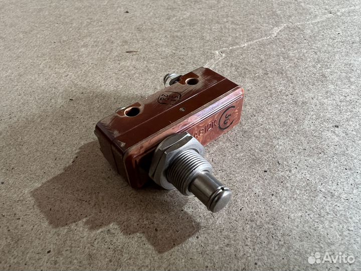 Микровыключатель А812К новый