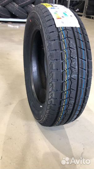 Roadmarch Snowrover 868 255/45 R20 105V