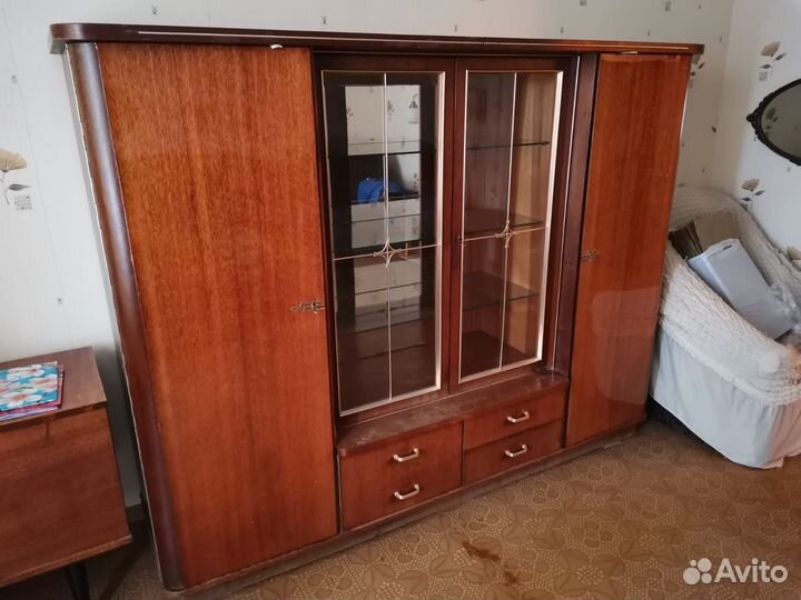 Советский сервант Хельга