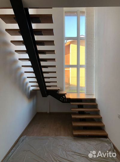 Лестница Г-обpaзнaя