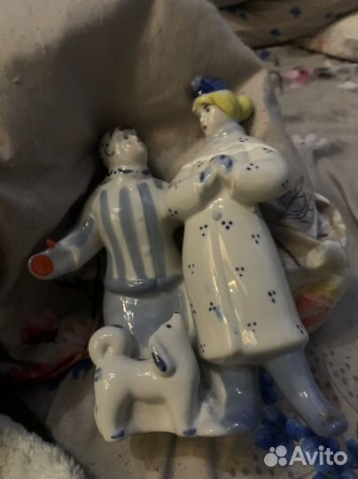 Статуэтка фарфор