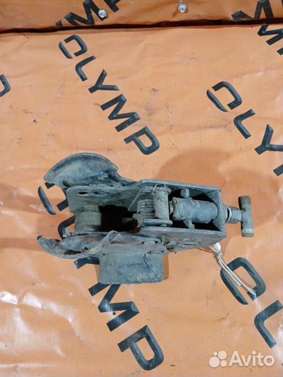 Замок кабины левый Volvo Fh13 globetrotter D13