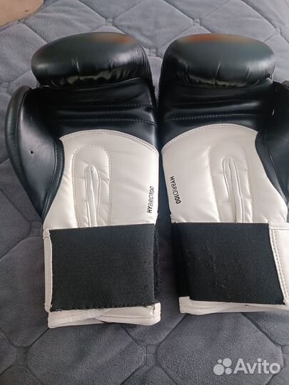 Боксерские перчатки 14 oz