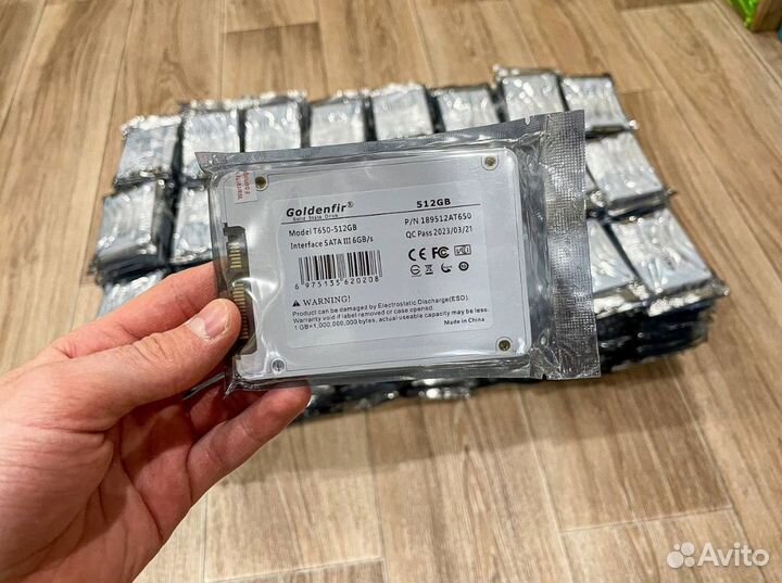SSD диск с установленной Виндой 10 pro