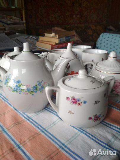 Заварочные чайники,молочник, сахарницы