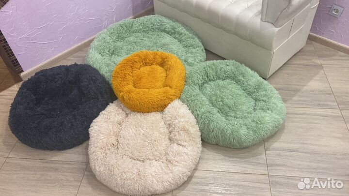 Большая мохнатая кровать для домашних животных