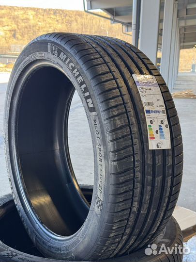 Michelin Pilot Sport 4 SUV ZP 275/40 R22 и 315/35 R22