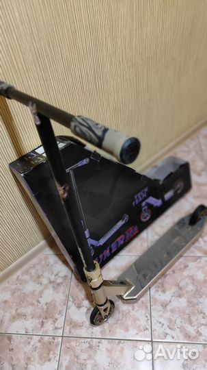 Трюковой самокат tech team duker303