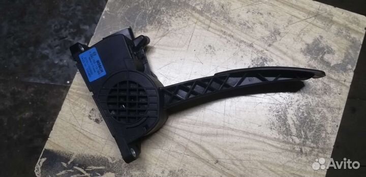 Дроссельная заслонка, педаль газа, priora