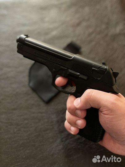 Зажигалка пистолет металлический в коробке