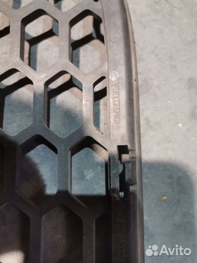 Решетка бампера переднего volvo s60