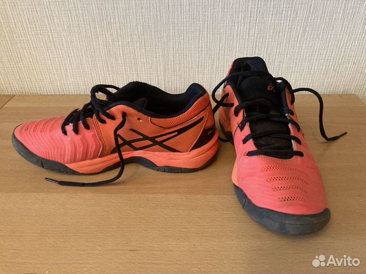 Кроссовки детские Asics для игры в теннис