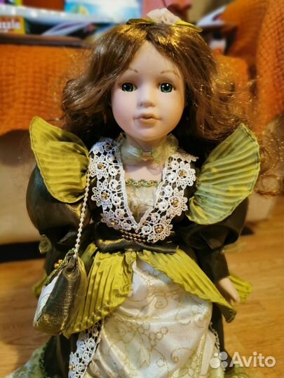 Кукла на подставке