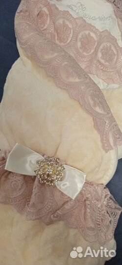 Конверт с шёлковым уголком на выписку