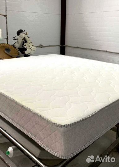 Матрас двухспальный средней жесткости