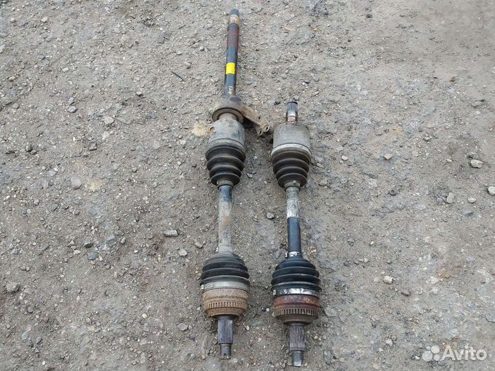 Привод передний SsangYong actyon 2.0 TDI 2011 год