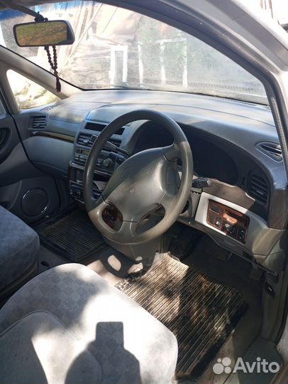 Nissan Presage 2.5 AT, 1998, 450 000 км