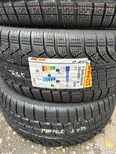 Pirelli P Zero Winter 255/40 R21 и 285/35 R21 105H