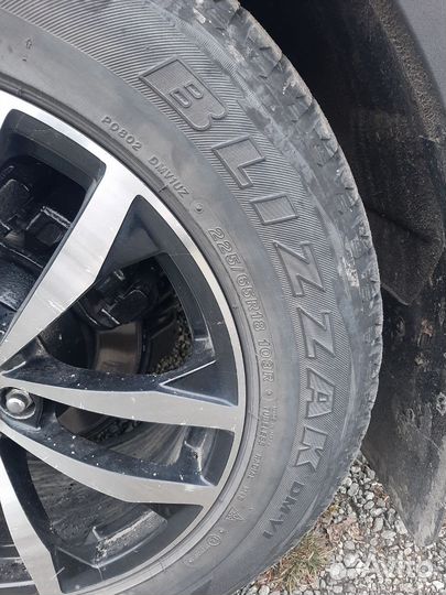 Bridgestone Blizzak DM-V1 225/65 R18 103R