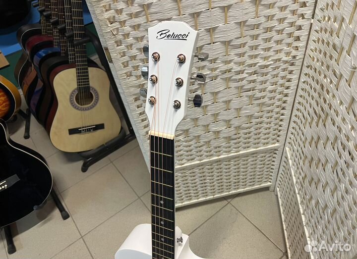 Гитара для обучения с комплектом