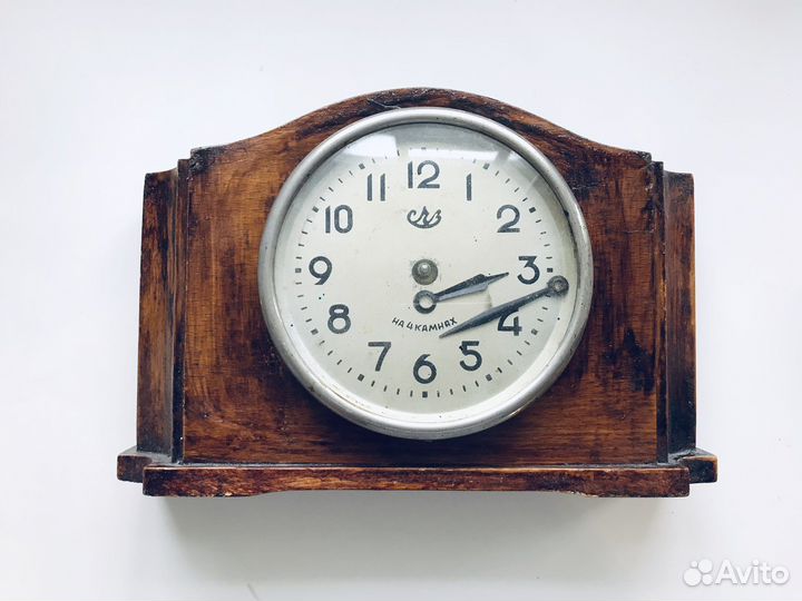 Часы настольные счз на 4 камнях СССР