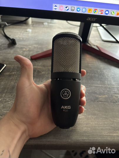 Микрофон akg p220