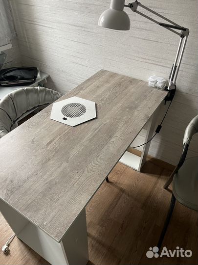 Маникюрный стол бу