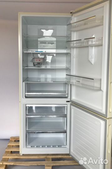 Холодильник с инвертором maunfeld MFF1857nfbg