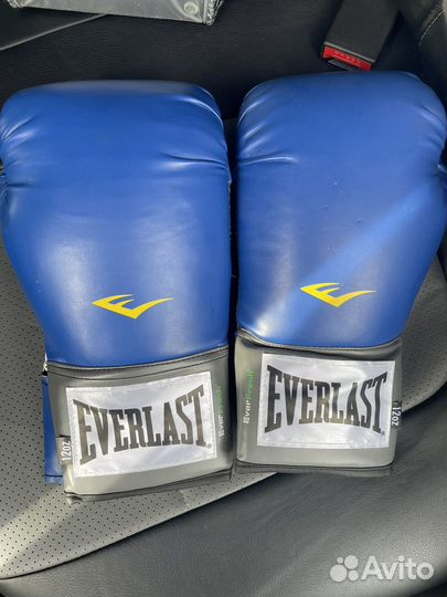 Боксерские перчатки 12 oz