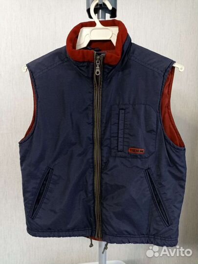 Жилет на мальчика 9-10 лет