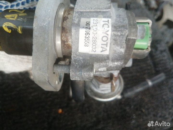 Топливный насос высокого давления Toyota Avensis