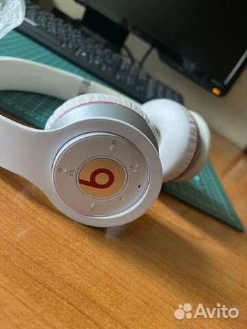 Беспроводные наушники Monster Beats