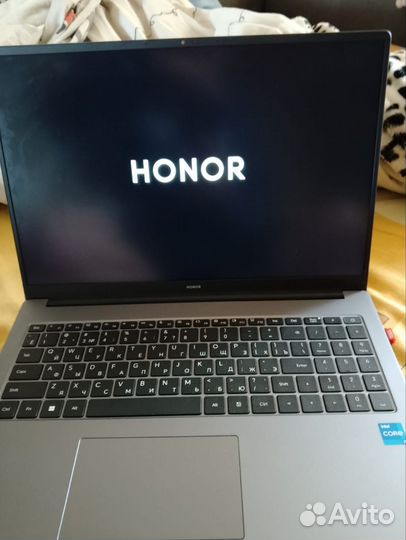 Ноутбук honor
