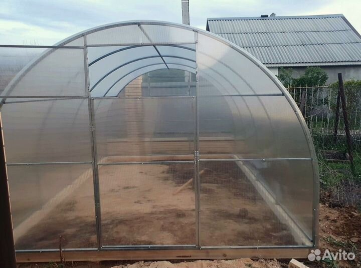 Теплица из поликарбоната