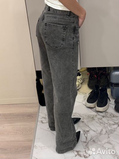Джинсы серые