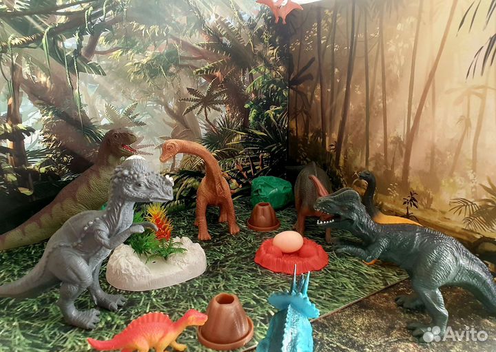 Динозавры игрушки