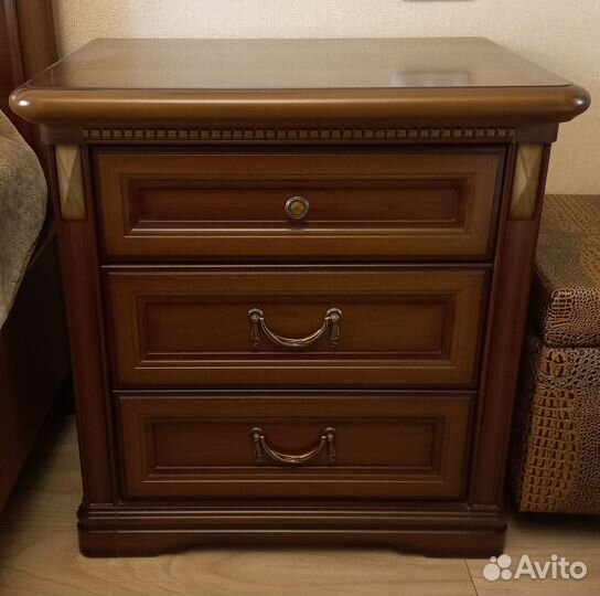 Тумба прикроватная 