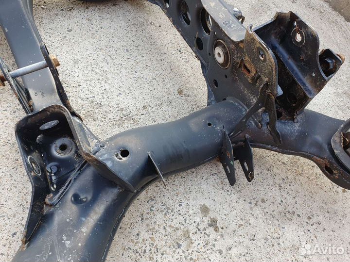 Балка задняя (подрамник) для Mercedes W164