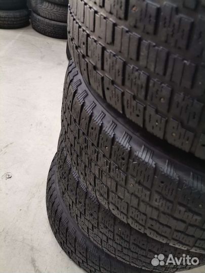 Cooper Weather-Master S/T 2 225/65 R17 19B