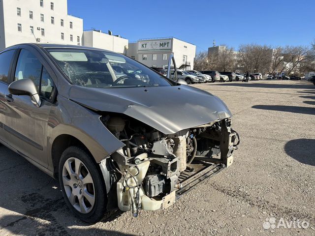 Peugeot 308 1.6 МТ, 2010, битый, 166 167 км