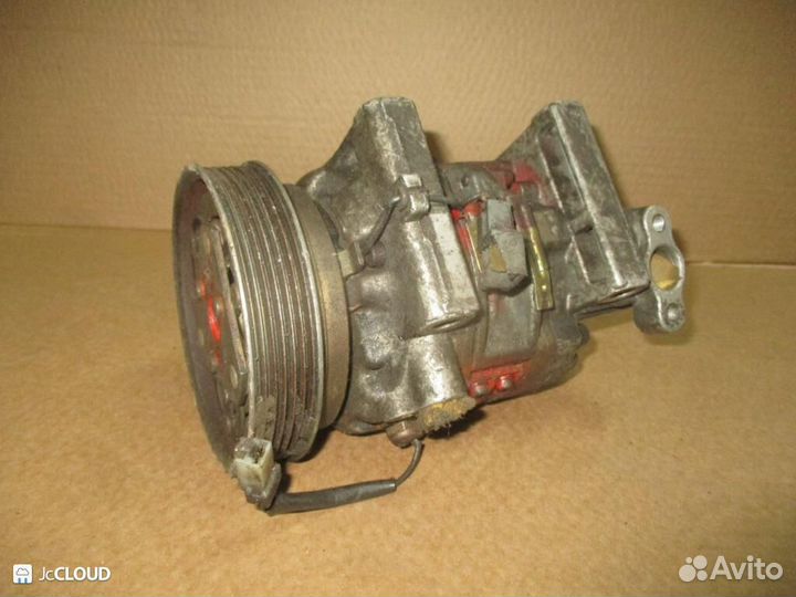 Компрессор кондиционера на nissan march K11 CG10DE