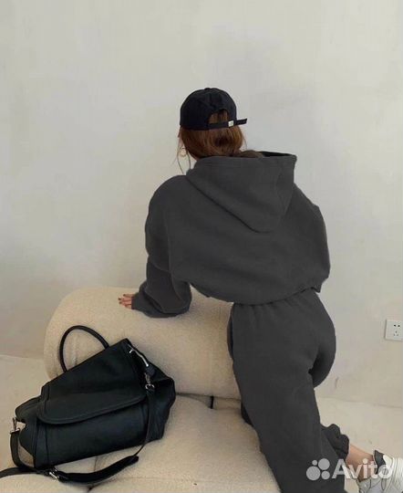 Спортивный костюм женский