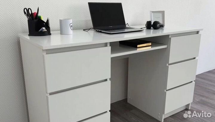 Стол компьютерный в стиле икея