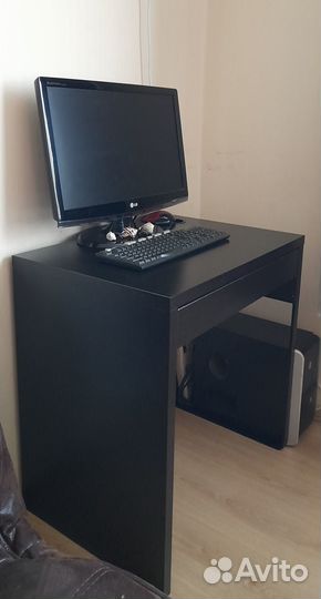 Компьютерный стол IKEA