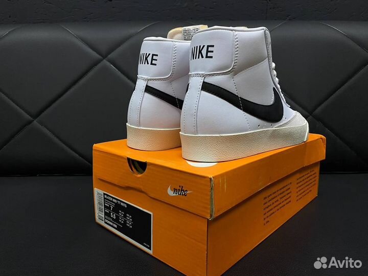 Кроссовки женские Nike Blazer Mid 77 White Black