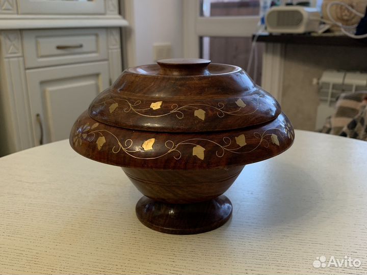 Конфетница медовница красное дерево